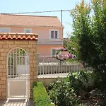 Apartamento With Parking Space Kukljica, Ugljan - 8237 Kukljica