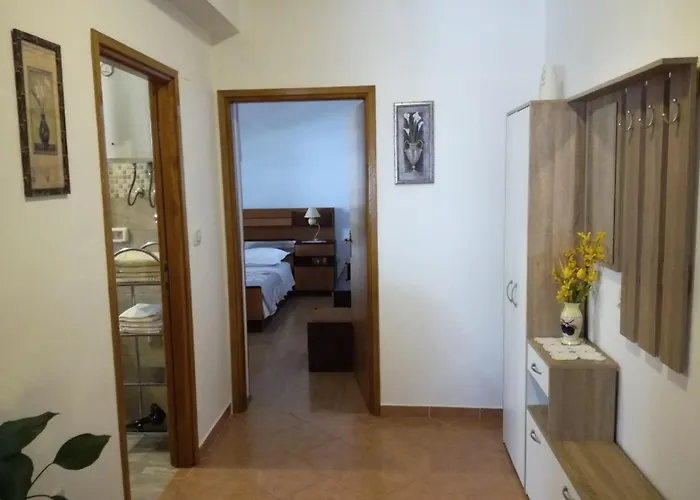 Apartament With Parking Space Kukljica, Ugljan - 8237 Kukljica