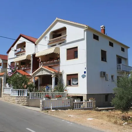 With Parking Space Kukljica, Ugljan - 8237 Διαμέρισμα