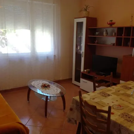 With A Parking Space Kukljica, Ugljan - 8237 Apartman