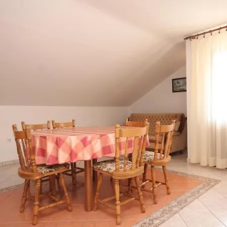 Διαμέρισμα With Parking Space Kukljica, Ugljan - 8237