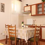 Appartement With Parking Space Kukljica, Ugljan - 8237 *