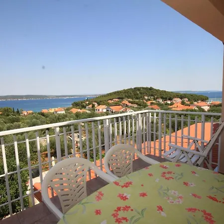 Апартаменты With Parking Space Kukljica, Ugljan - 8237