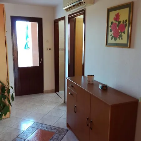 With Parking Space Kukljica, Ugljan - 8237 Апартаменты Куклица